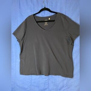 Izod Women's Charcoal V-Neck Tee
